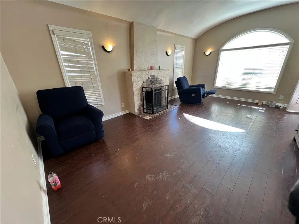 1855 W 68th, Los Angeles, California 90047 home-pic-1